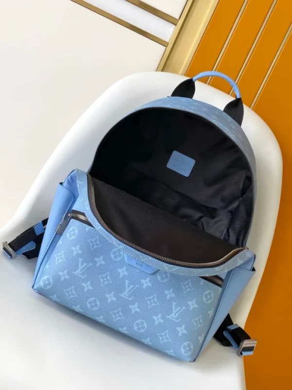 LV Discovery Backpack Pm Sky Blue Monogram Canvas M14072 - RBV78