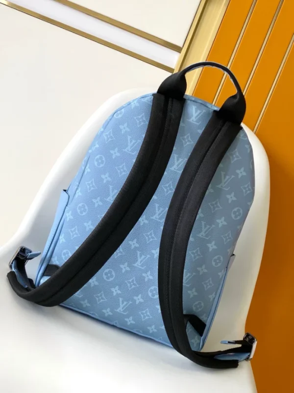 LV Discovery Backpack Pm Sky Blue Monogram Canvas M14072 - RBV78