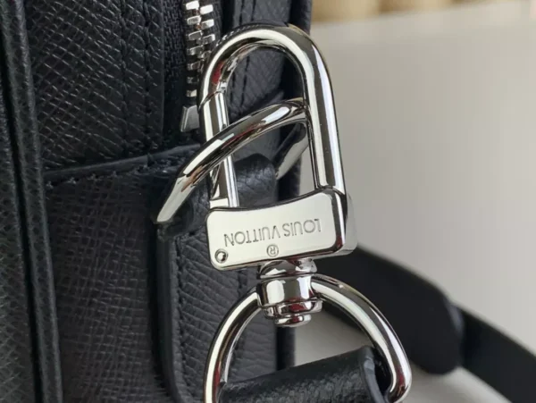 LV Porte Documents Voyage PM - RBV71
