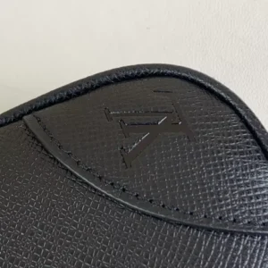 LV Porte Documents Voyage PM - RBV71