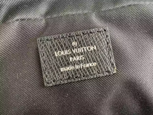 LV Porte Documents Voyage PM - RBV71