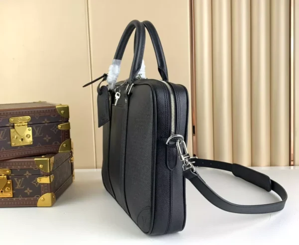 LV Porte Documents Voyage PM - RBV71