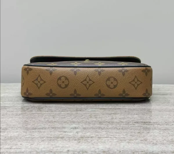 LV Wallet On Chain Ivy M26587 - RLB34