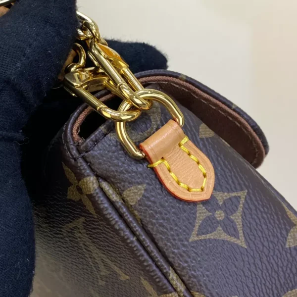 LV Wallet On Chain Ivy M81911 - RLB35