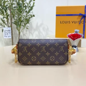 LV Wallet On Chain Ivy M81911 - RLB35