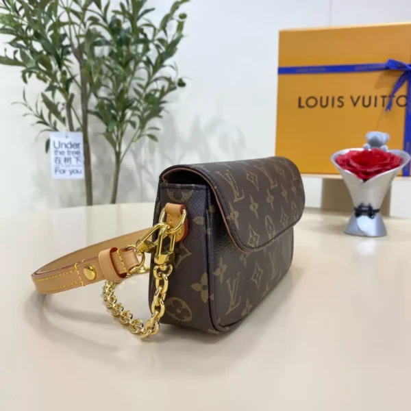 LV Wallet On Chain Ivy M81911 - RLB35