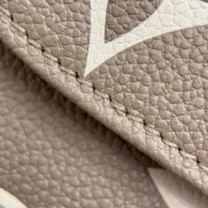 LV Wallet On Chain Ivy M82211 - RLB32