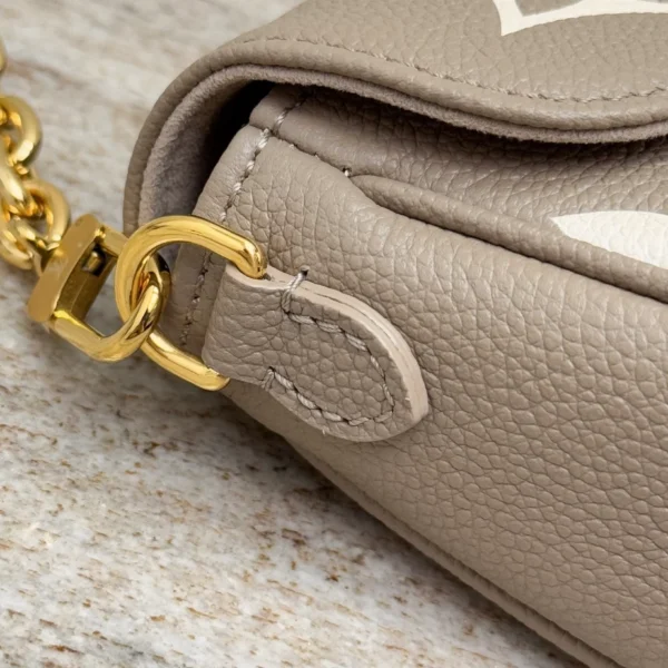 LV Wallet On Chain Ivy M82211 - RLB32