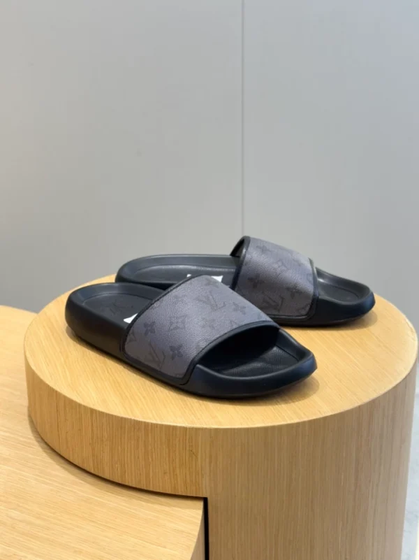 LV Waterfront Mule - S63