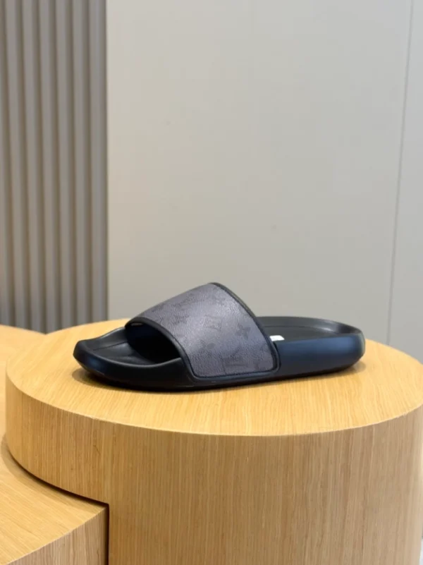 LV Waterfront Mule - S63