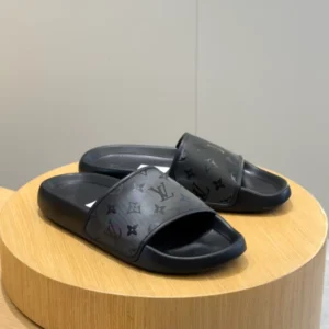 LV Waterfront Mule - S66