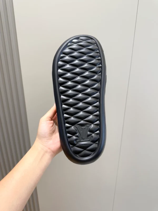 LV Waterfront Mule - S66