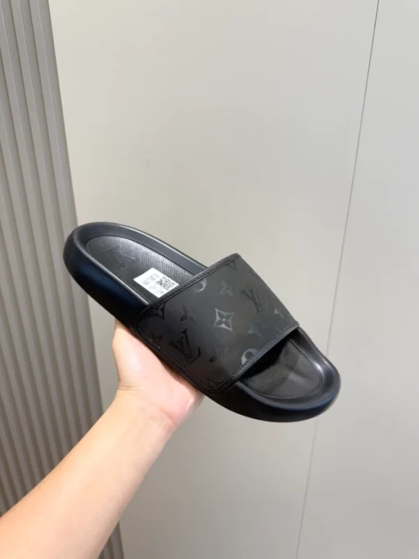 LV Waterfront Mule - S66