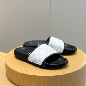 LV Waterfront Mule - S67