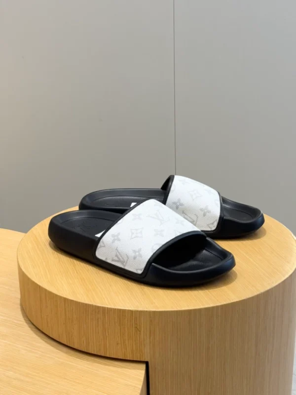LV Waterfront Mule - S67