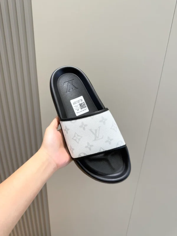 LV Waterfront Mule - S67