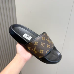 LV Waterfront Mule - S69
