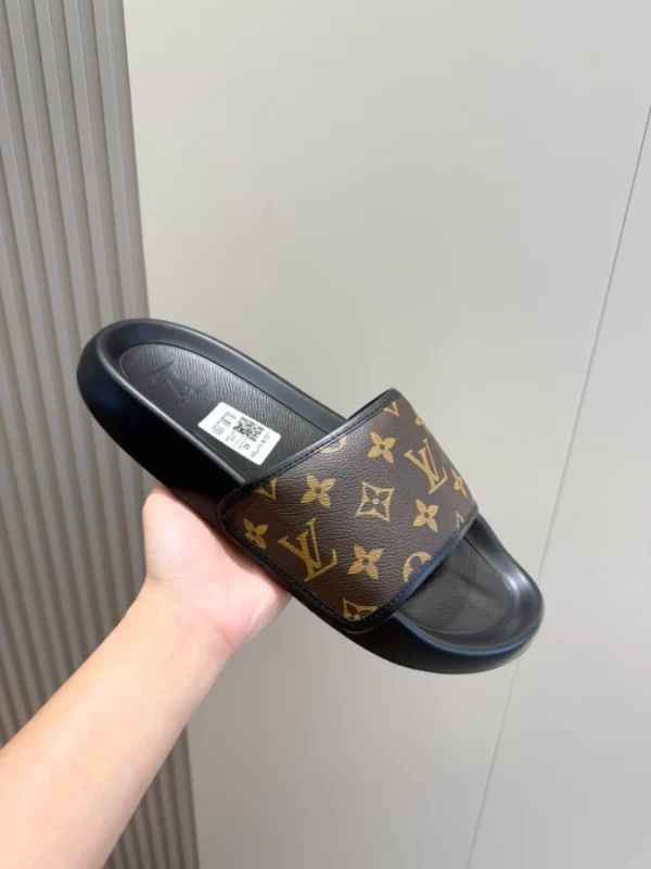 LV Waterfront Mule - S69