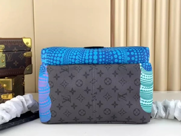 LV X Yayoi Kusama Discovery Bag Monogram Eclipse M46440 - RBV96