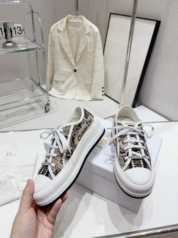 Dior Walk'n'Dior Platform Sneaker - RDS108