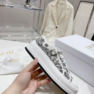 Dior Walk'n'Dior Platform Sneaker - RDS109