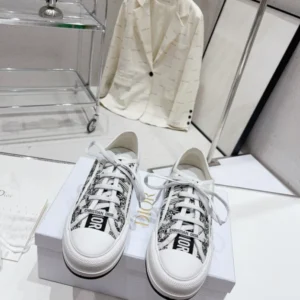 Dior Walk'n'Dior Platform Sneaker - RDS109