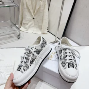 Dior Walk'n'Dior Platform Sneaker - RDS109