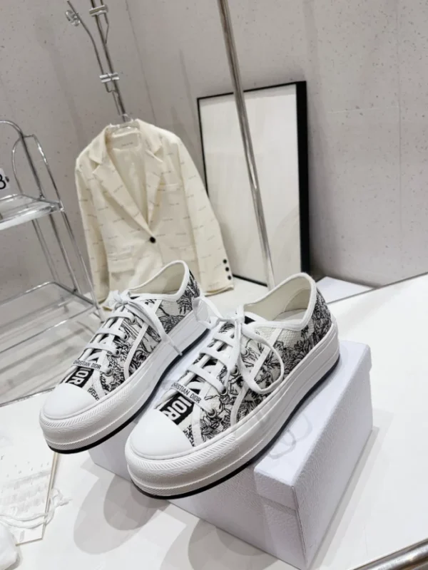 Dior Walk'n'Dior Platform Sneaker - RDS109