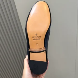 GC Men's Leather Loafers With Interlocking G - RG02