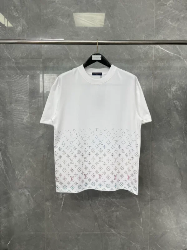 LV Monogram Gradient Embellished Short-Sleeved Crewneck - LRT101