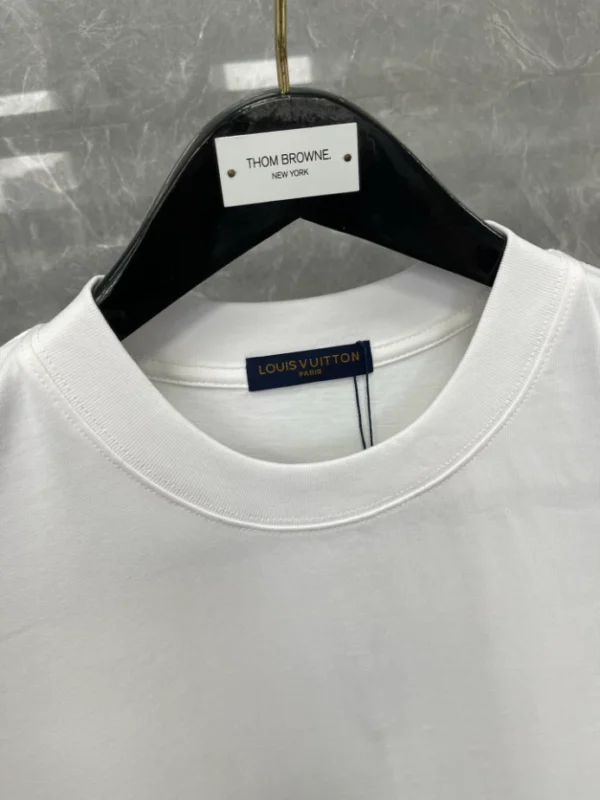 LV Monogram Gradient Embellished Short-Sleeved Crewneck - LRT101