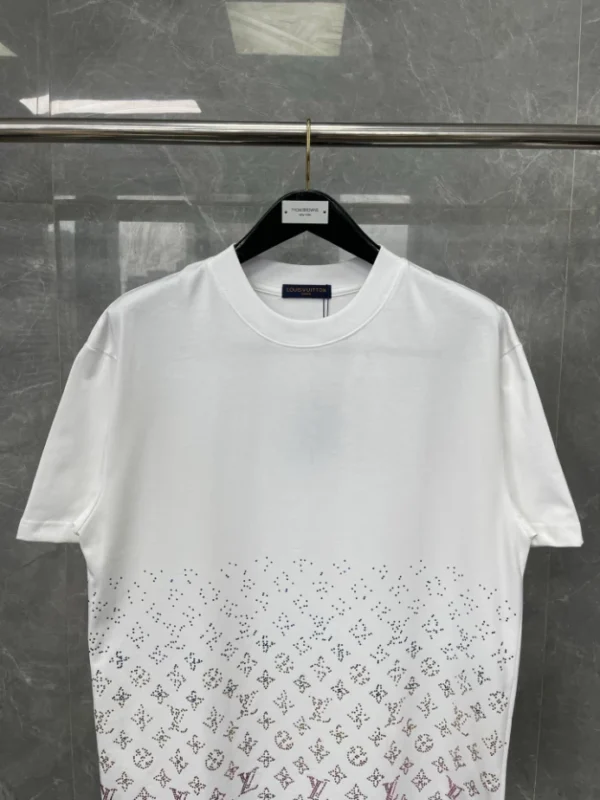 LV Monogram Gradient Embellished Short-Sleeved Crewneck - LRT101