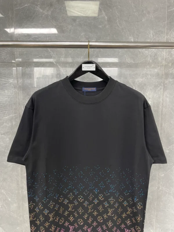 LV Monogram Gradient Embellished Short-Sleeved Crewneck - LRT102