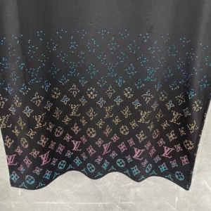 LV Monogram Gradient Embellished Short-Sleeved Crewneck - LRT102