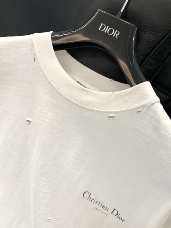 Christian Dior Couture T-Shirt, Relaxed Fit White Distressed-Effect Cotton Jersey - DRT12