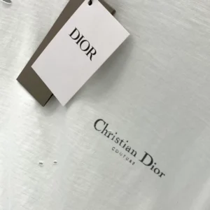 Christian Dior Couture T-Shirt, Relaxed Fit White Distressed-Effect Cotton Jersey - DRT12