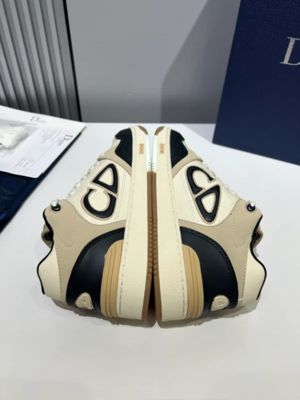 Dior B57 Mid-Top Sneaker - RDS122