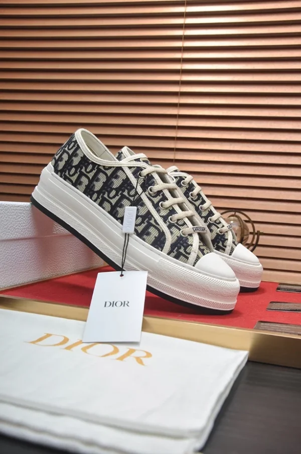 Dior Walk'n'Dior Platform Sneaker - RDS115