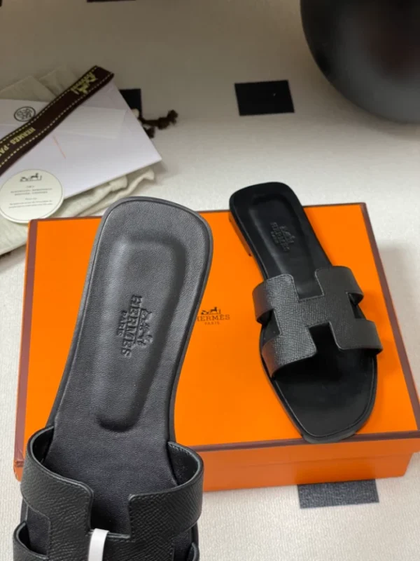 Hermes Oran Sandal - H01