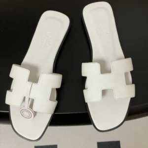 Hermes Oran Sandal - H03