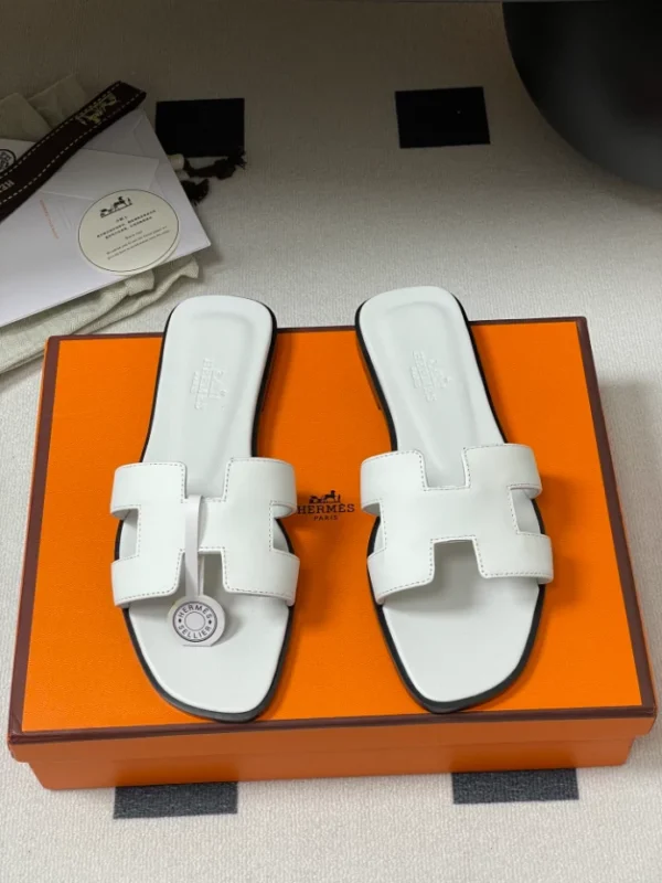 Hermes Oran Sandal - H03