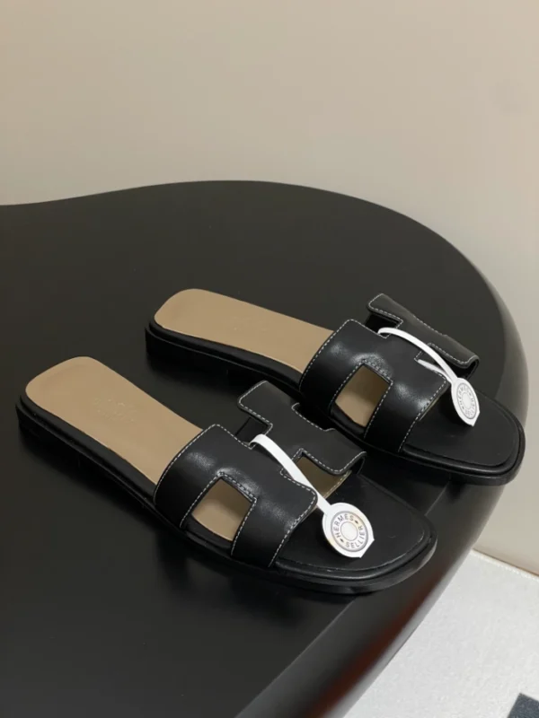 Hermes Oran Sandal - H04
