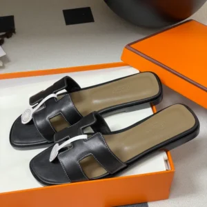 Hermes Oran Sandal - H04