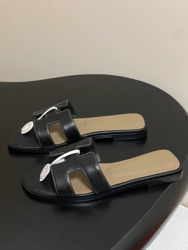 Hermes Oran Sandal - H04