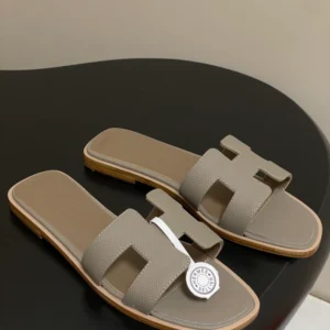 Hermes Oran Sandal - H06