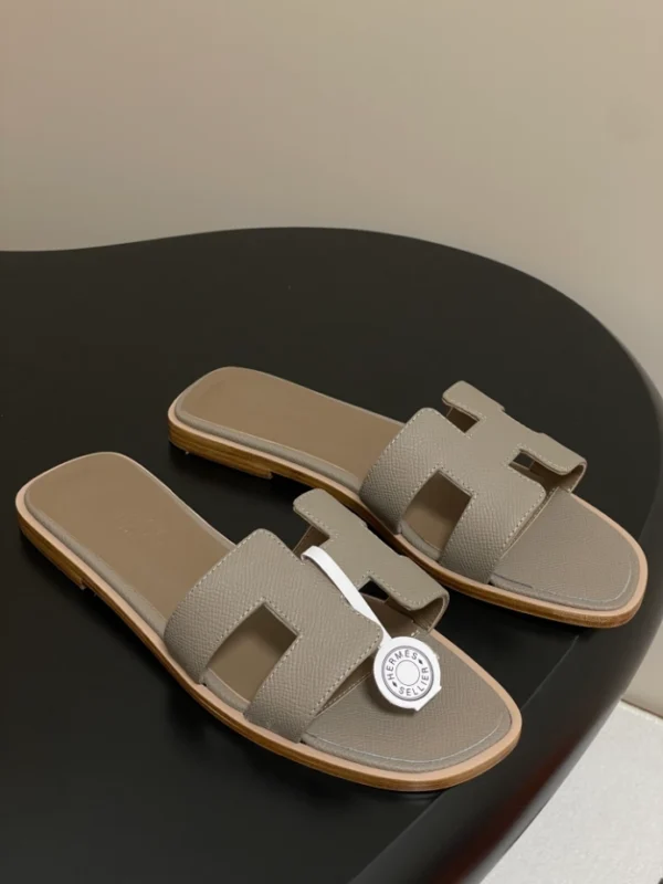 Hermes Oran Sandal - H06