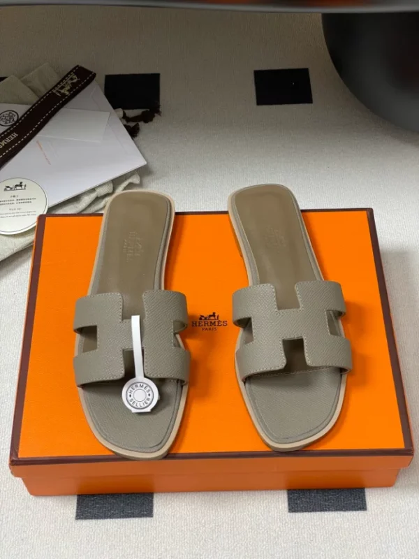 Hermes Oran Sandal - H06