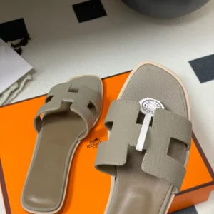 Hermes Oran Sandal - H06