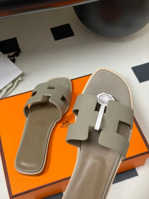 Hermes Oran Sandal - H06