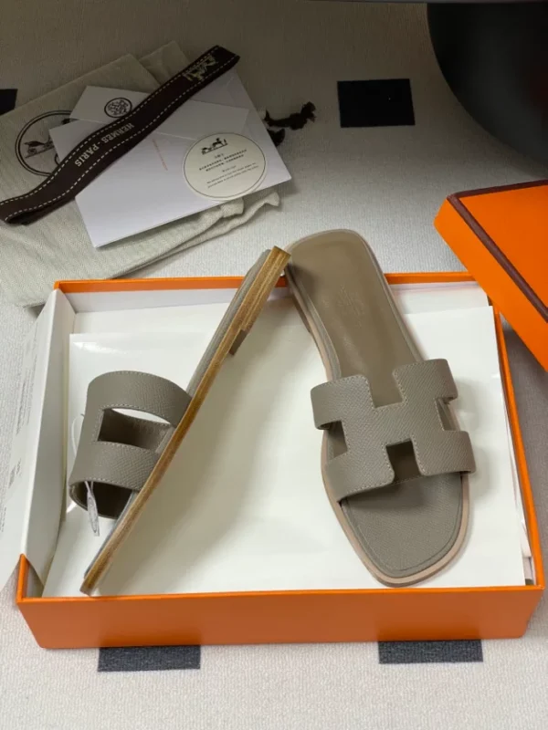Hermes Oran Sandal - H06